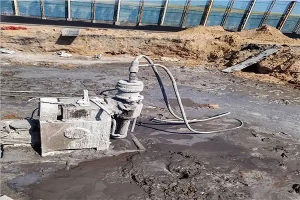 幸福路街道水泡基础注浆加固